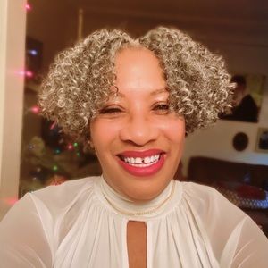 Meet your Posher, Aubria